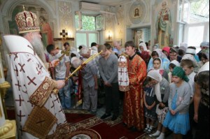 Божественная литургия в храме во имя великомученика и целителя Пантелеимона