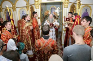Божественная литургия в храме во имя великомученика и целителя Пантелеимона