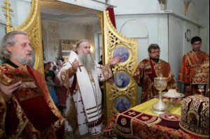Божественная литургия в храме во имя великомученика и целителя Пантелеимона