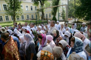 Божественная литургия в храме во имя великомученика и целителя Пантелеимона