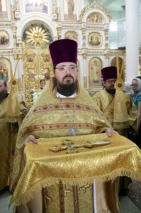 Божественная литургия в храме в честь Всех Святых, в земле Российской Просиявших г.Саратова