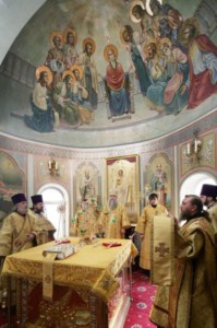 Божественная литургия в храме в честь Всех Святых, в земле Российской Просиявших г.Саратова