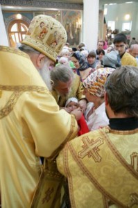 Божественная литургия в храме в честь Всех Святых, в земле Российской Просиявших г.Саратова