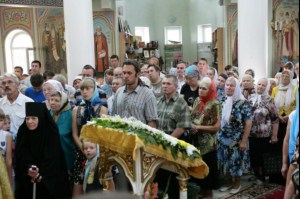 Божественная литургия в храме в честь Всех Святых, в земле Российской Просиявших г.Саратова