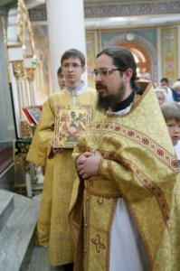 Божественная литургия в храме в честь Всех Святых, в земле Российской Просиявших г.Саратова