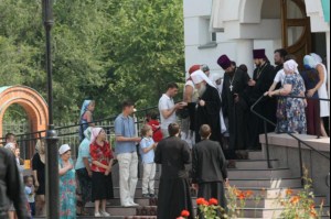 Божественная литургия в храме в честь Всех Святых, в земле Российской Просиявших г.Саратова