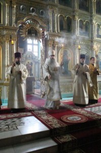 Всенощное бдение в Духосошественском кафедральном соборе Саратова