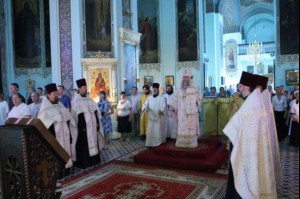 Всенощное бдение в Духосошественском кафедральном соборе Саратова