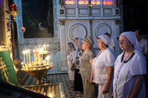 Всенощное бдение в Духосошественском кафедральном соборе Саратова
