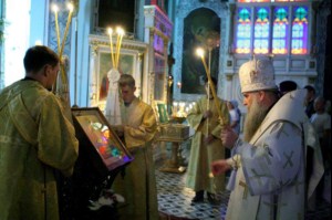 Всенощное бдение в Духосошественском кафедральном соборе Саратова