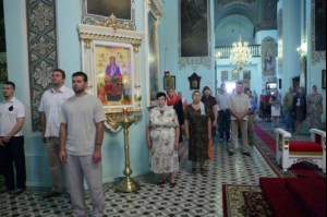 Божественная литургия в Духосошественском кафедральном соборе г.Саратова