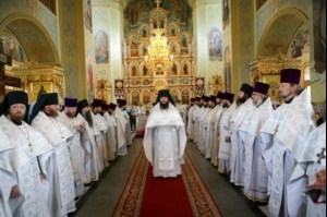 Божественная литургия в Покровском храме Саратова