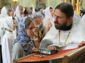Божественная литургия в Покровском храме Саратова