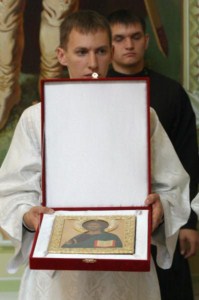 Божественная литургия в Покровском храме Саратова