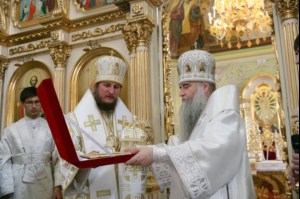 Божественная литургия в Покровском храме Саратова