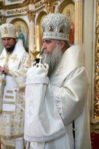 Божественная литургия в Покровском храме Саратова