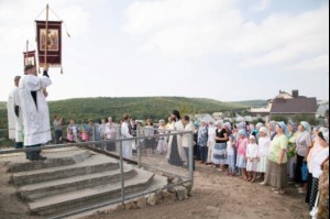 В поселке Соколовый Саратовского района установлен Поклонный крест