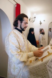 Божественная литургия в Свято-Алексиевском женском монастыре Саратова
