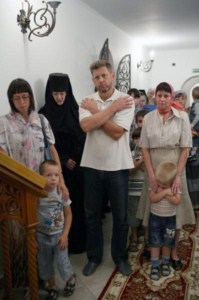 Божественная литургия в Свято-Алексиевском женском монастыре Саратова