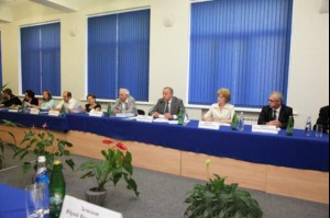 Митрополит Лонгин принял участие в обсуждении предстоящего празднования 70-летия Победы в Великой Отечественной войне