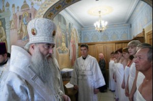 Крещальная Литургия в Свято-Троицком соборе Саратова