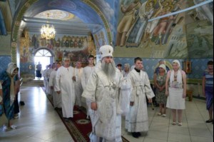 Крещальная Литургия в Свято-Троицком соборе Саратова