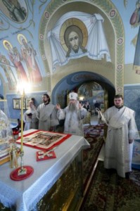 Крещальная Литургия в Свято-Троицком соборе Саратова