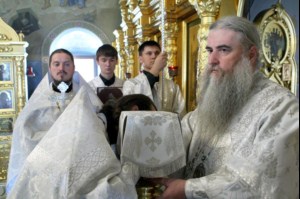Крещальная Литургия в Свято-Троицком соборе Саратова