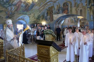 Крещальная Литургия в Свято-Троицком соборе Саратова