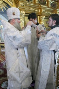 Крещальная Литургия в Свято-Троицком соборе Саратова