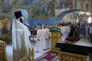 Крещальная Литургия в Свято-Троицком соборе Саратова