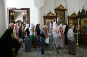 Всенощное бдение в храме в честь иконы Божией Матери «Утоли моя печали» Саратова