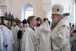 Всенощное бдение в храме в честь иконы Божией Матери «Утоли моя печали» Саратова