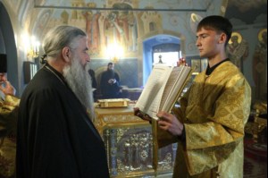 Всенощное бдение в Свято-Троицком соборе Саратова