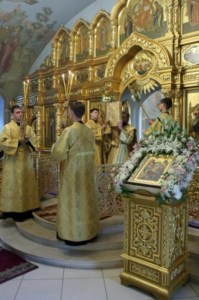 Всенощное бдение в Свято-Троицком соборе Саратова