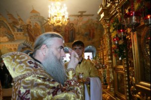 Всенощное бдение в Свято-Троицком соборе Саратова