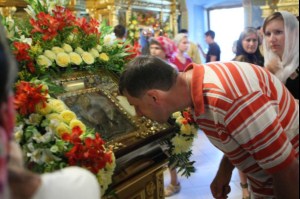 Всенощное бдение в Свято-Троицком соборе Саратова