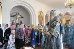 Божественная литургия в храме в честь Успения Пресвятой Богородицы п. Возрождение Хвалынского района