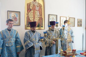Божественная литургия в храме в честь Успения Пресвятой Богородицы п. Возрождение Хвалынского района