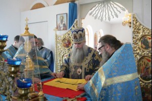 Божественная литургия в храме в честь Успения Пресвятой Богородицы п. Возрождение Хвалынского района