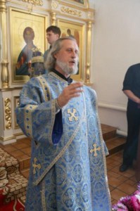 Божественная литургия в храме в честь Успения Пресвятой Богородицы п. Возрождение Хвалынского района