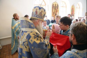 Божественная литургия в храме в честь Успения Пресвятой Богородицы п. Возрождение Хвалынского района