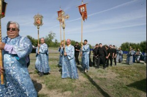 Божественная литургия в храме в честь Успения Пресвятой Богородицы п. Возрождение Хвалынского района