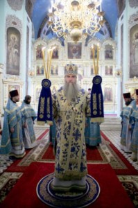Божественная литургия в Духосошественском соборе Саратова