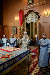 Божественная литургия в Духосошественском соборе Саратова