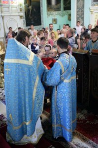 Божественная литургия в Духосошественском соборе Саратова
