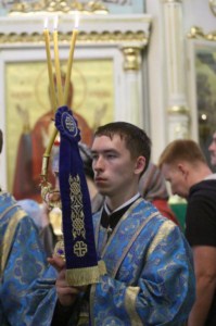 Божественная литургия в Духосошественском соборе Саратова