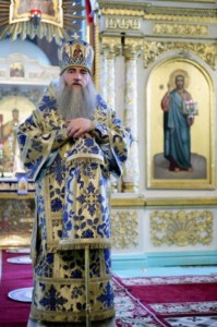 Божественная литургия в Духосошественском соборе Саратова