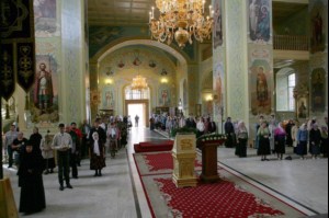 Всенощное бдение в Покровском храме Саратова
