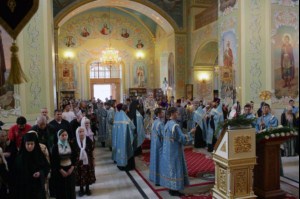 Всенощное бдение в Покровском храме Саратова